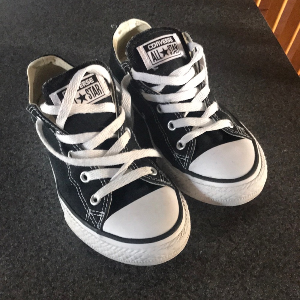 Kids converse sneakers - low top